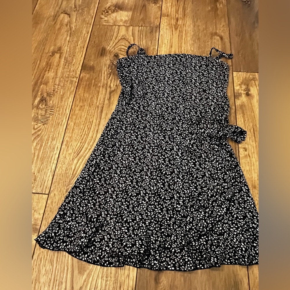 Girls SHEIN Black and White Floral Dress
